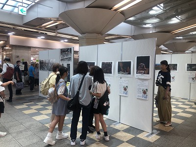 『ヒロシマ・ナガサキ原爆と人間』写真展と 高校生の描いた『原爆の絵』展 開催